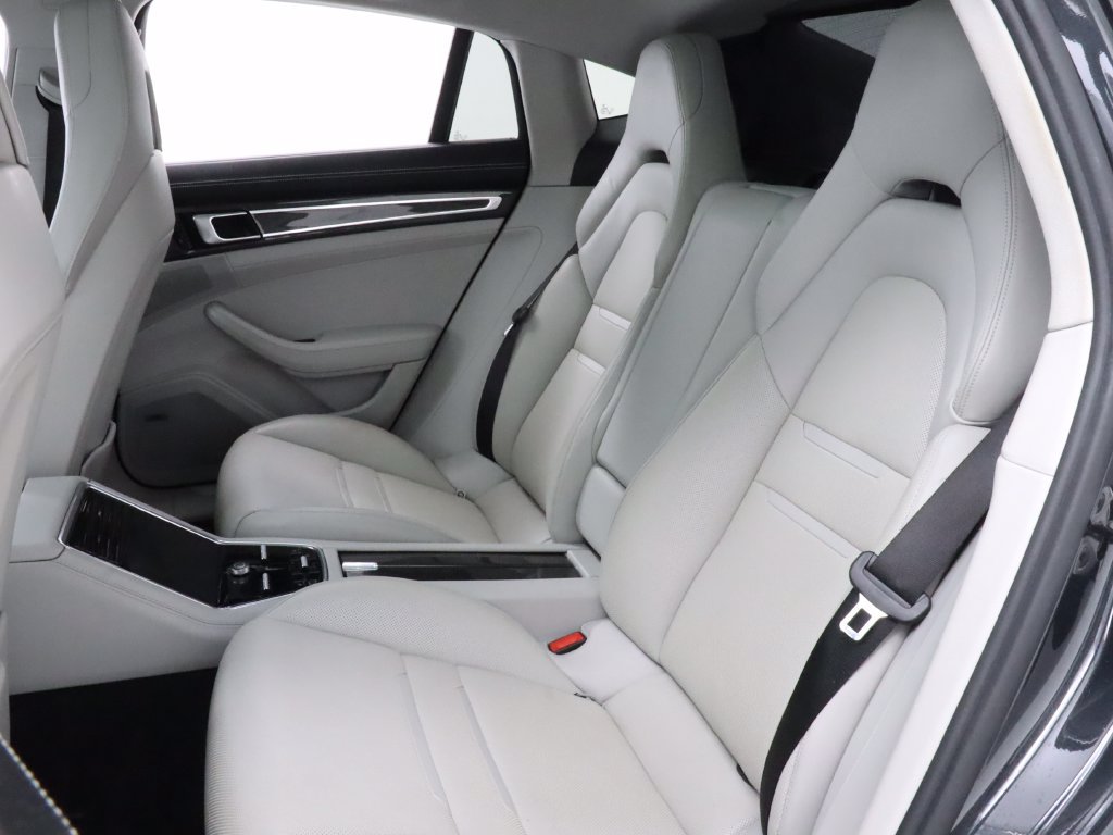 Used 2018 Porsche Panamera 4S AWD/4WD image 28