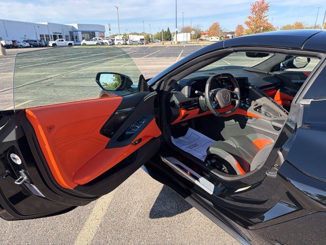 Used 2025 Chevrolet Corvette E-Ray w/ Stealth Interior Trim Package AWD/4WD image 9