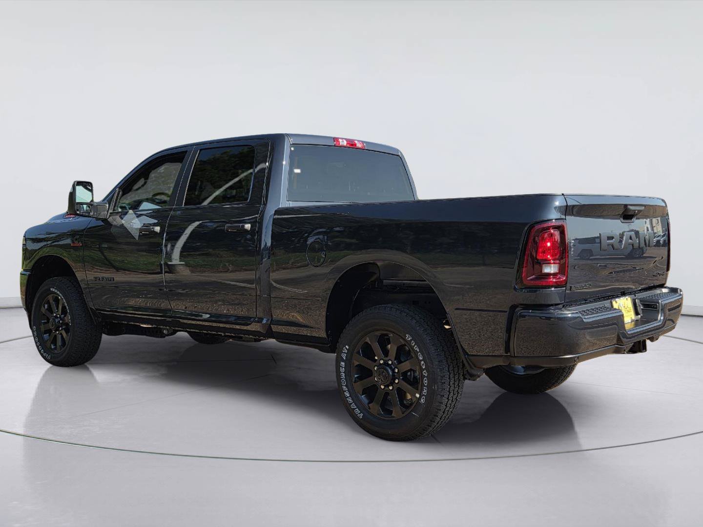 New 2026 RAM 2500 Big Horn AWD/4WD image 4