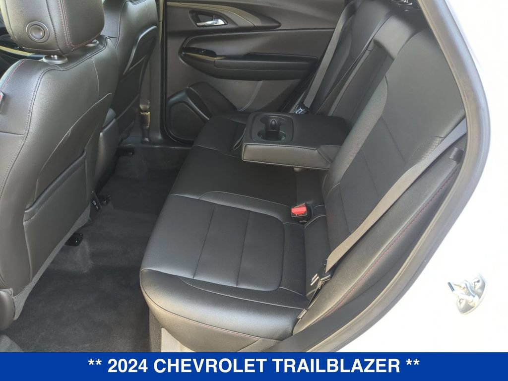 Used 2024 Chevrolet TrailBlazer RS w/ Convenience Package AWD/4WD image 18