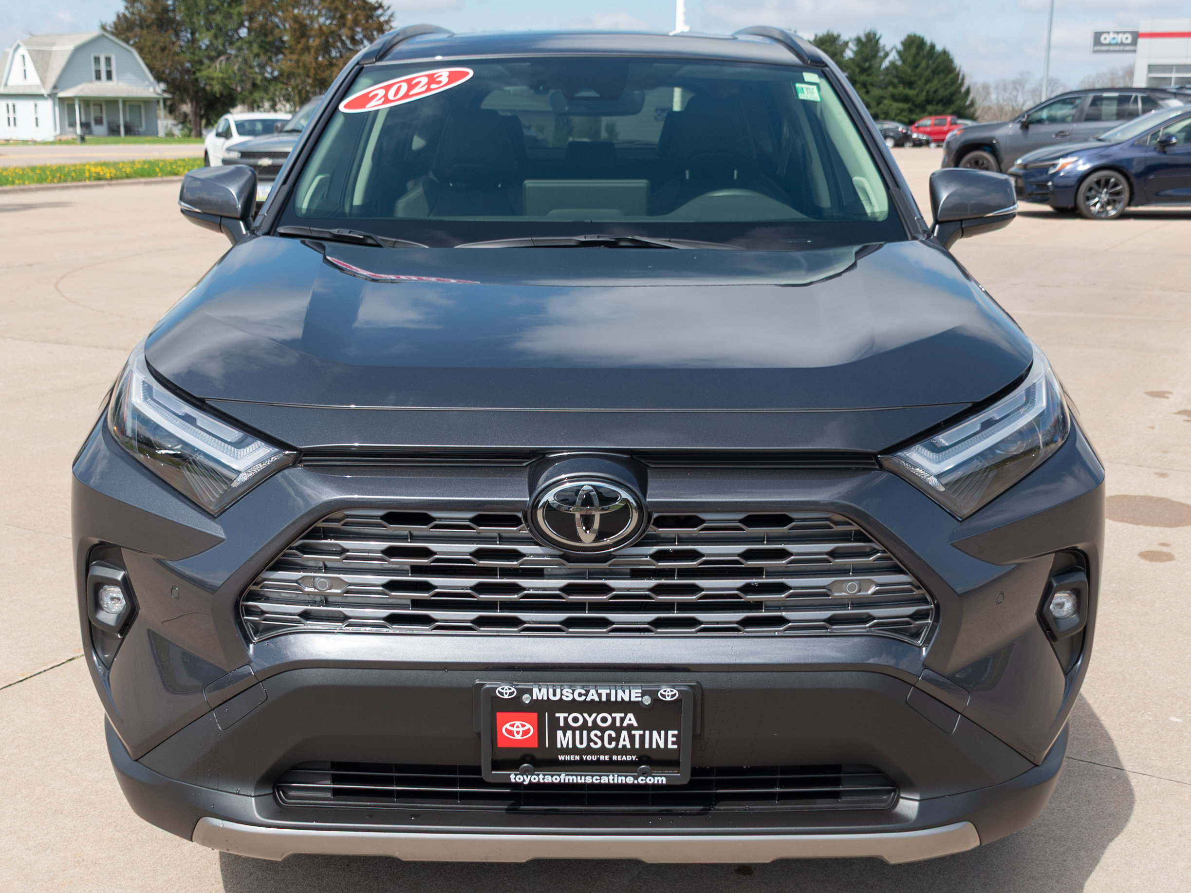 Used 2023 Toyota RAV4 Limited w/ Limited Grade Weather Package AWD/4WD image 4