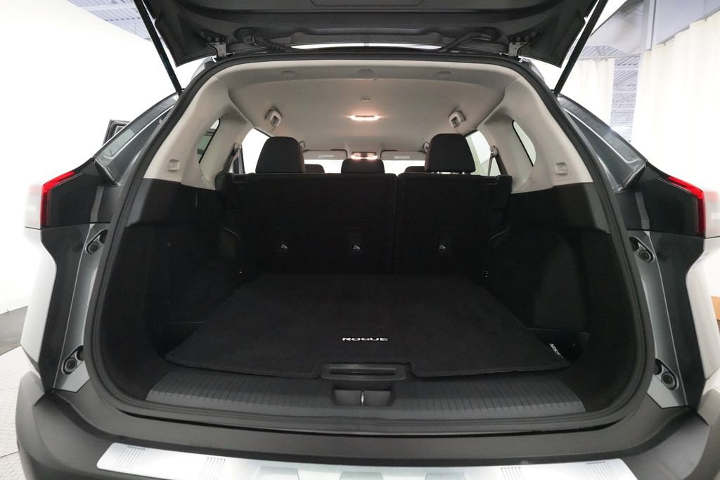 Certified 2023 Nissan Rogue SV image 10