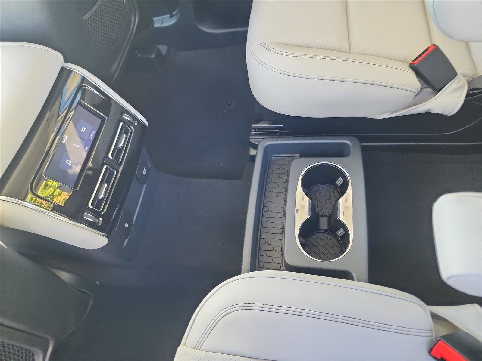 New 2026 Lincoln Aviator 2WD image 23