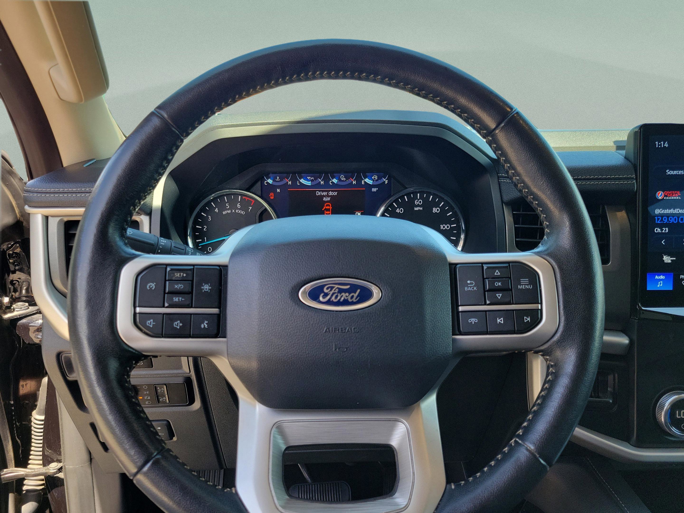 Used 2024 Ford Expedition XLT image 11