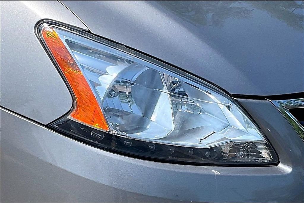 Used 2014 Nissan Sentra SR FWD image 32