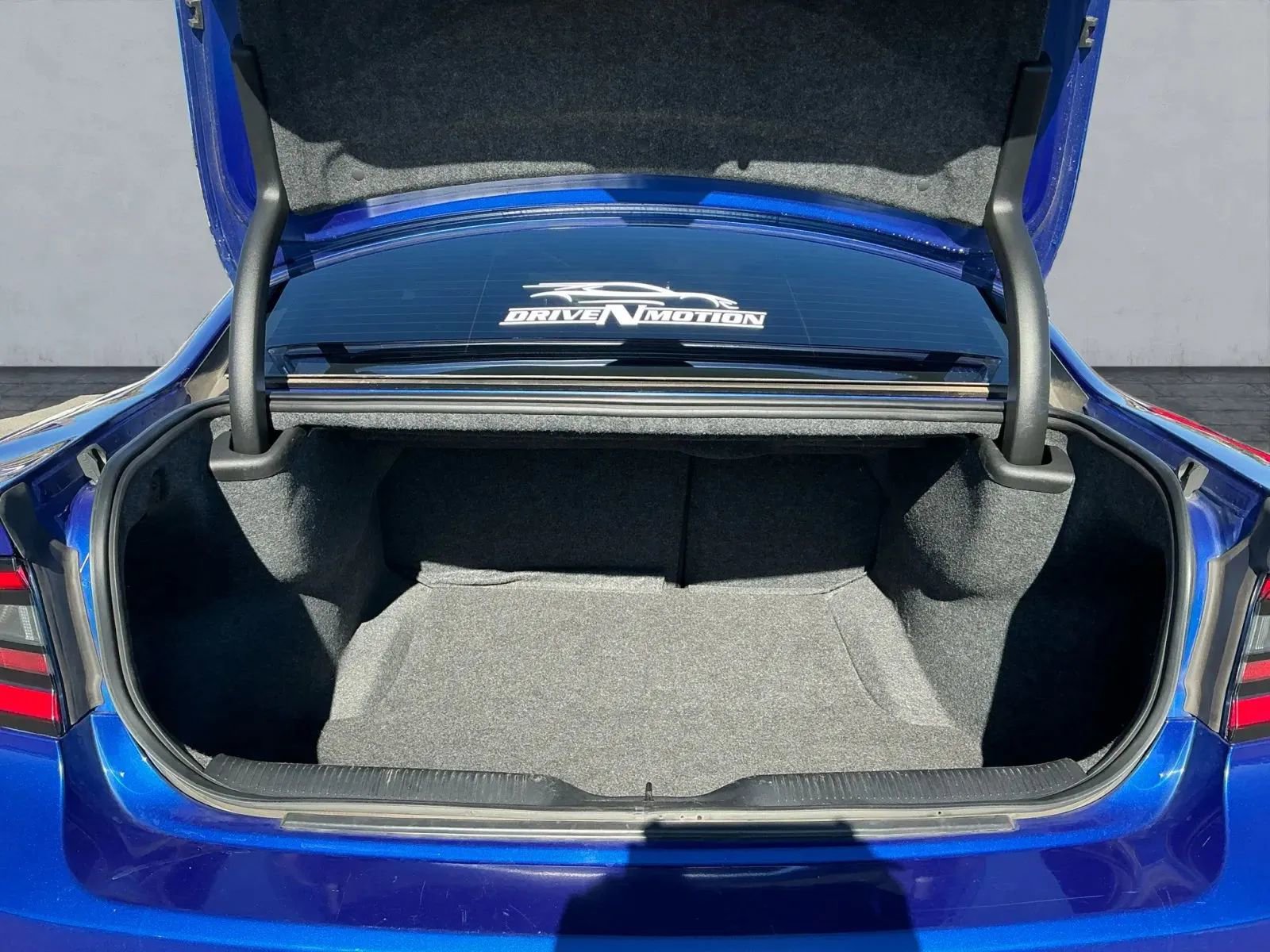 Used 2021 Dodge Charger SXT w/ Leather Interior Group image 18