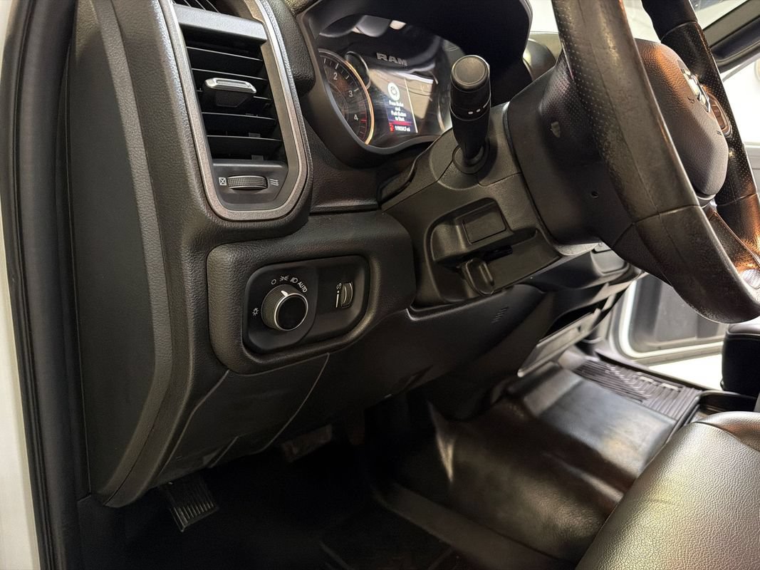 Used 2024 RAM 3500 Tradesman w/ Chrome Appearance Group AWD/4WD image 28