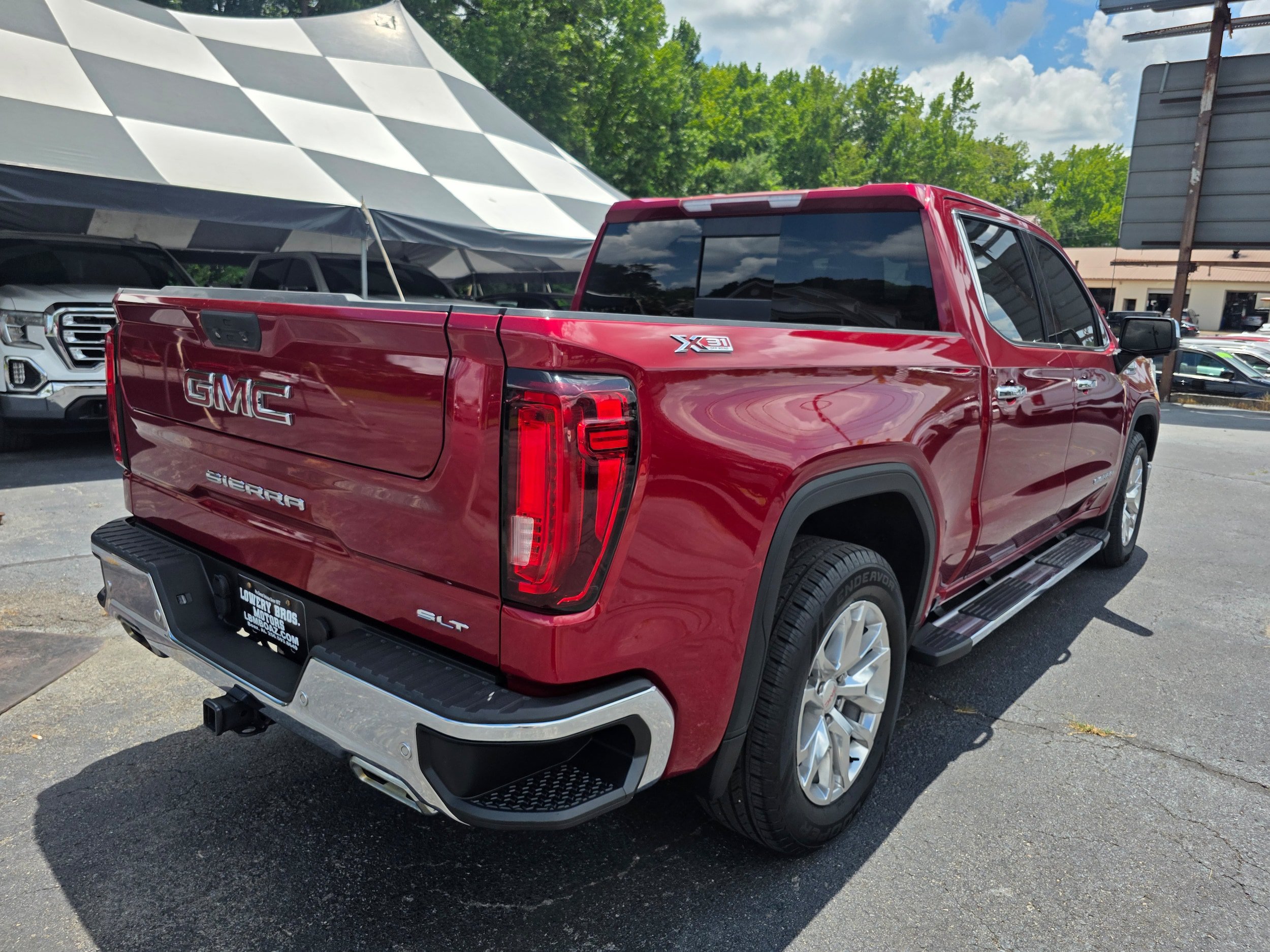 Used 2019 GMC Sierra 1500 SLT w/ SLT Premium Plus Package AWD/4WD image 4