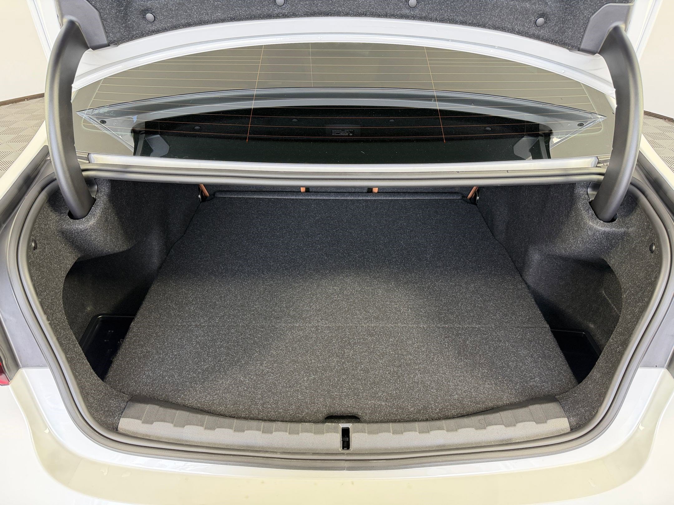 Used 2026 BMW 330i Sedan w/ M Sport Package image 32