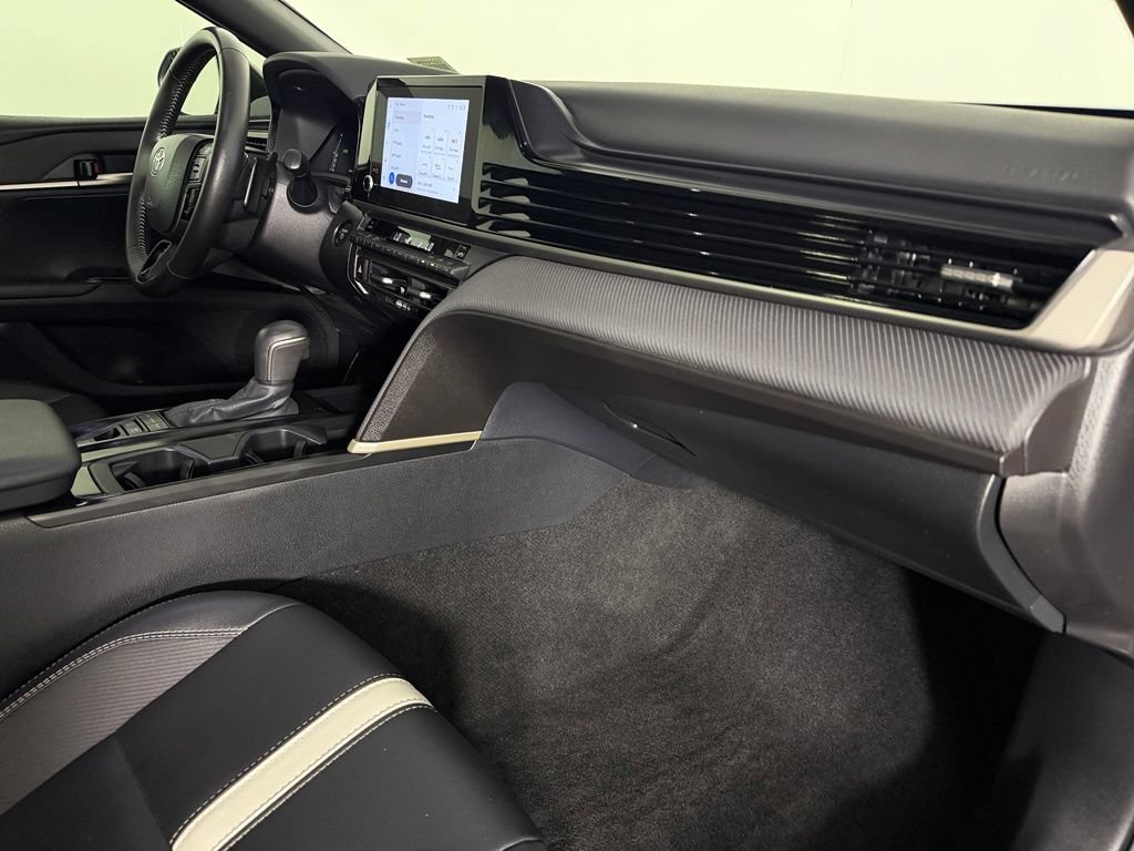 Used 2026 Toyota Camry SE w/ Convenience Package FWD image 12