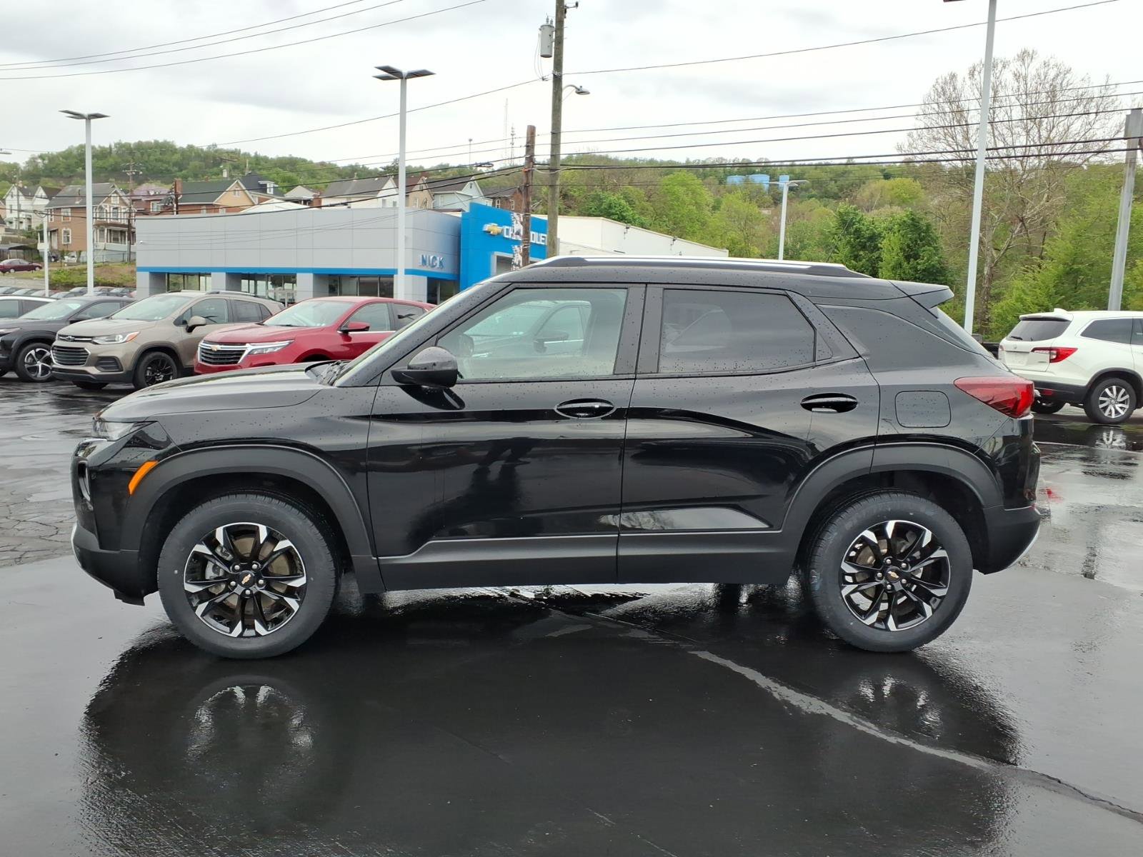Certified 2023 Chevrolet TrailBlazer LT AWD/4WD image 2