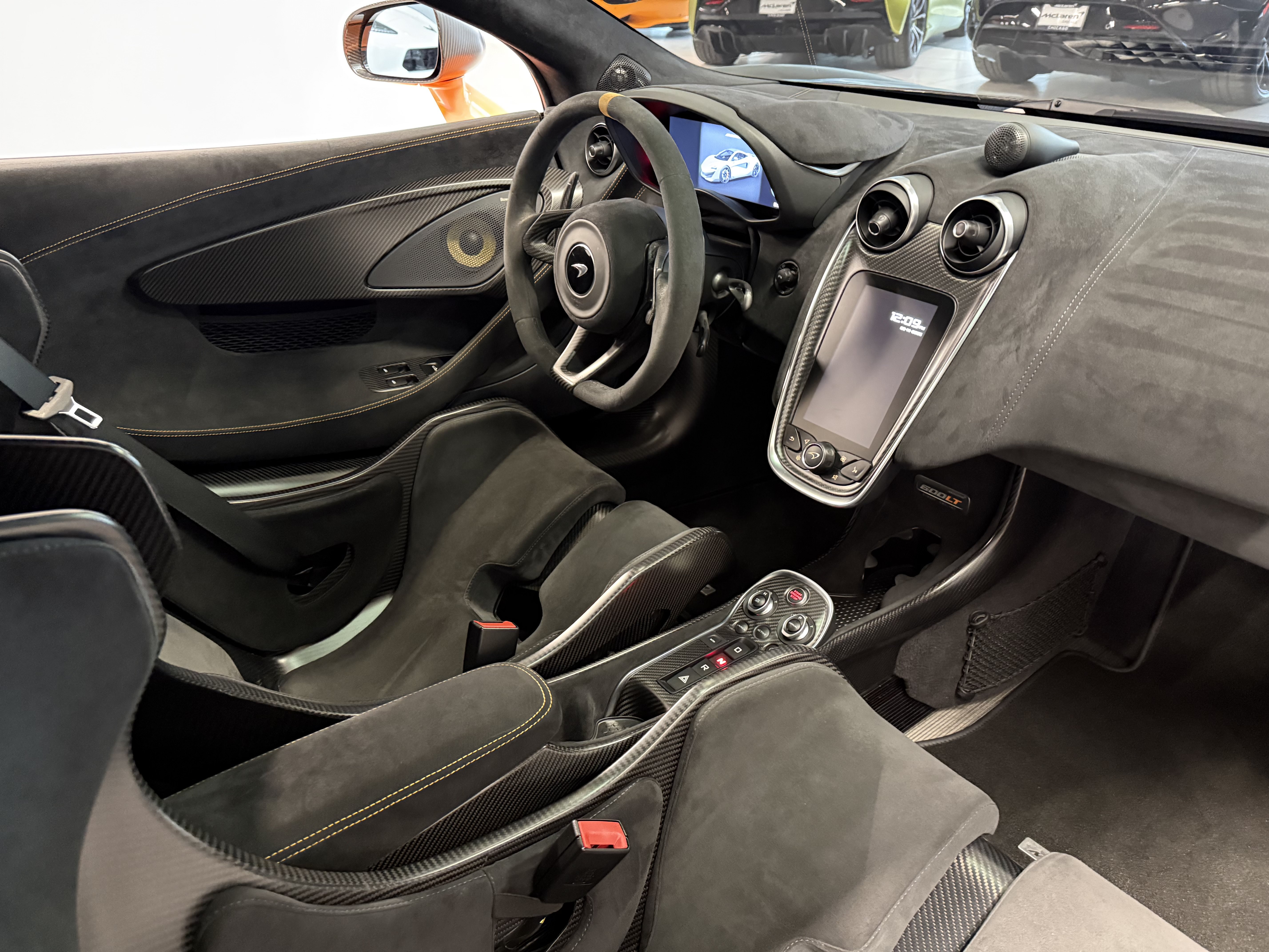 Used 2019 McLaren 600LT RWD image 32