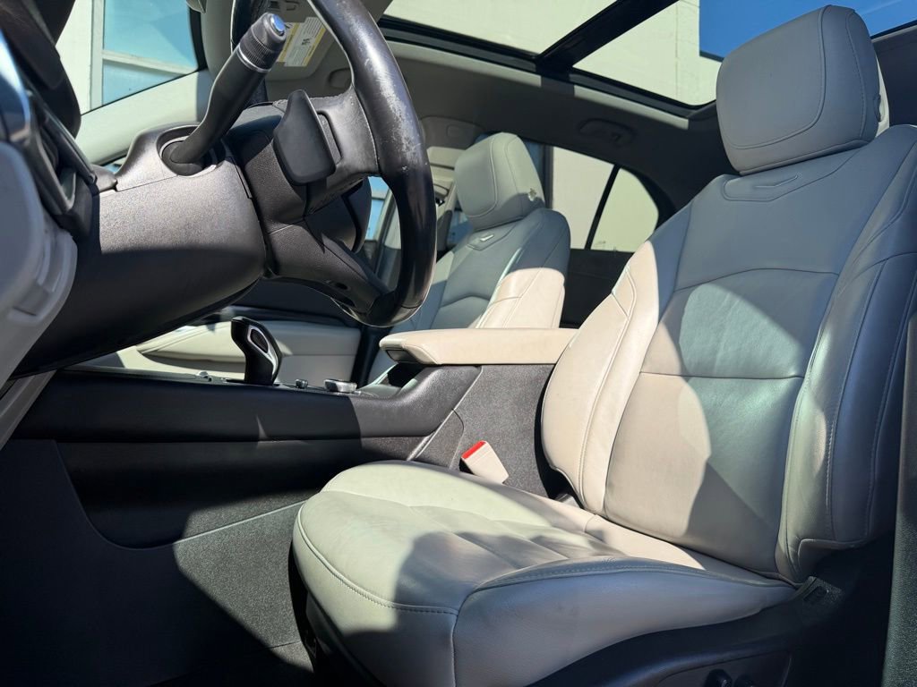 Used 2019 Cadillac XT4 Premium Luxury image 10