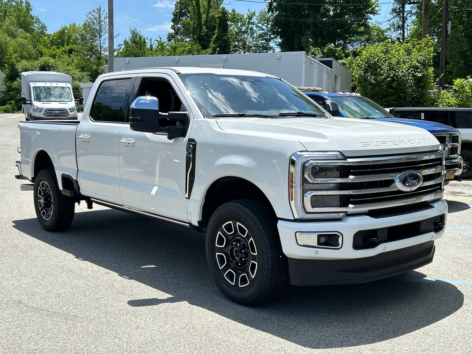 Used 2025 Ford F350 Platinum w/ FX4 Off-Road Package AWD/4WD image 1