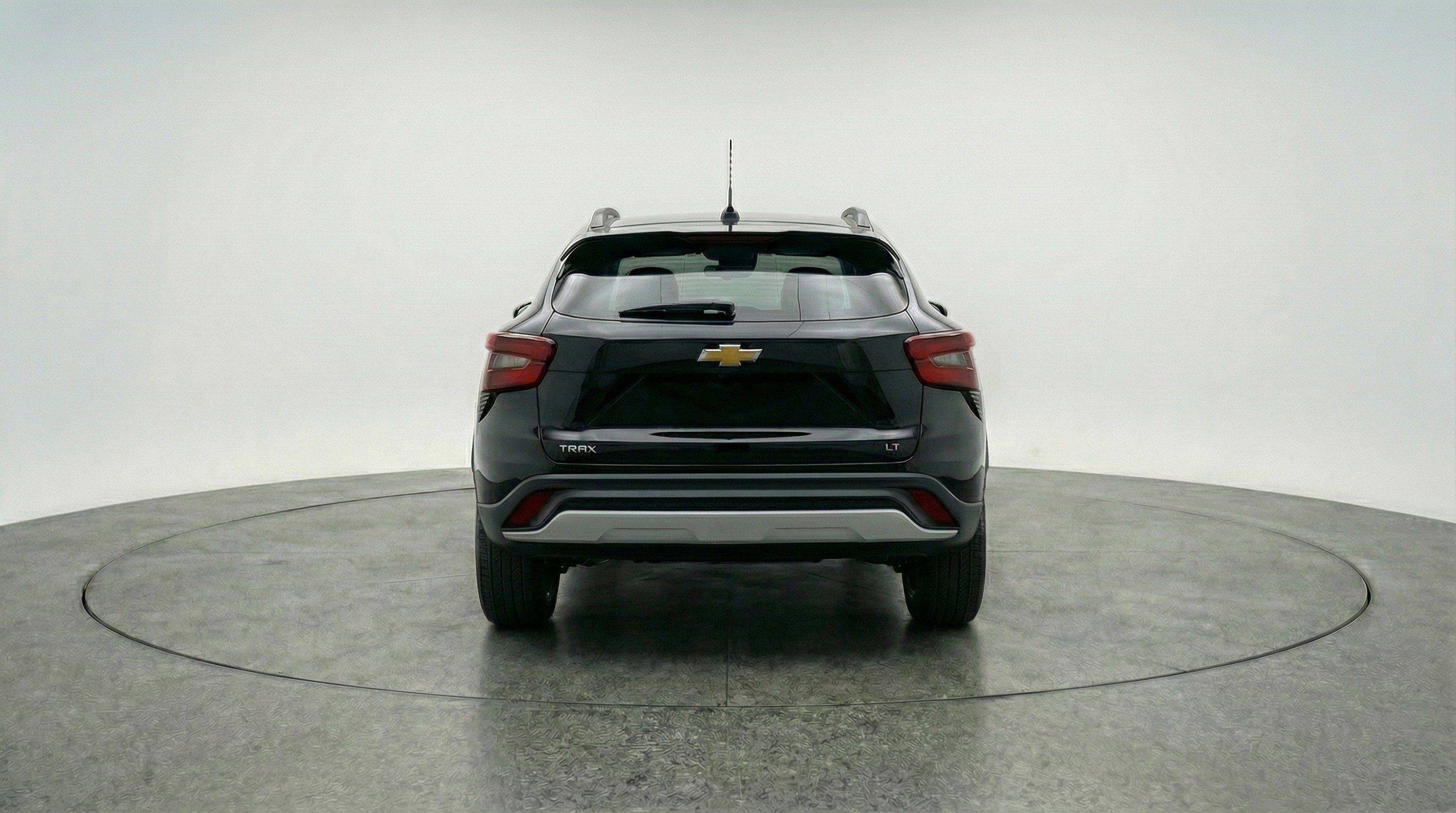Used 2025 Chevrolet Trax LT image 7