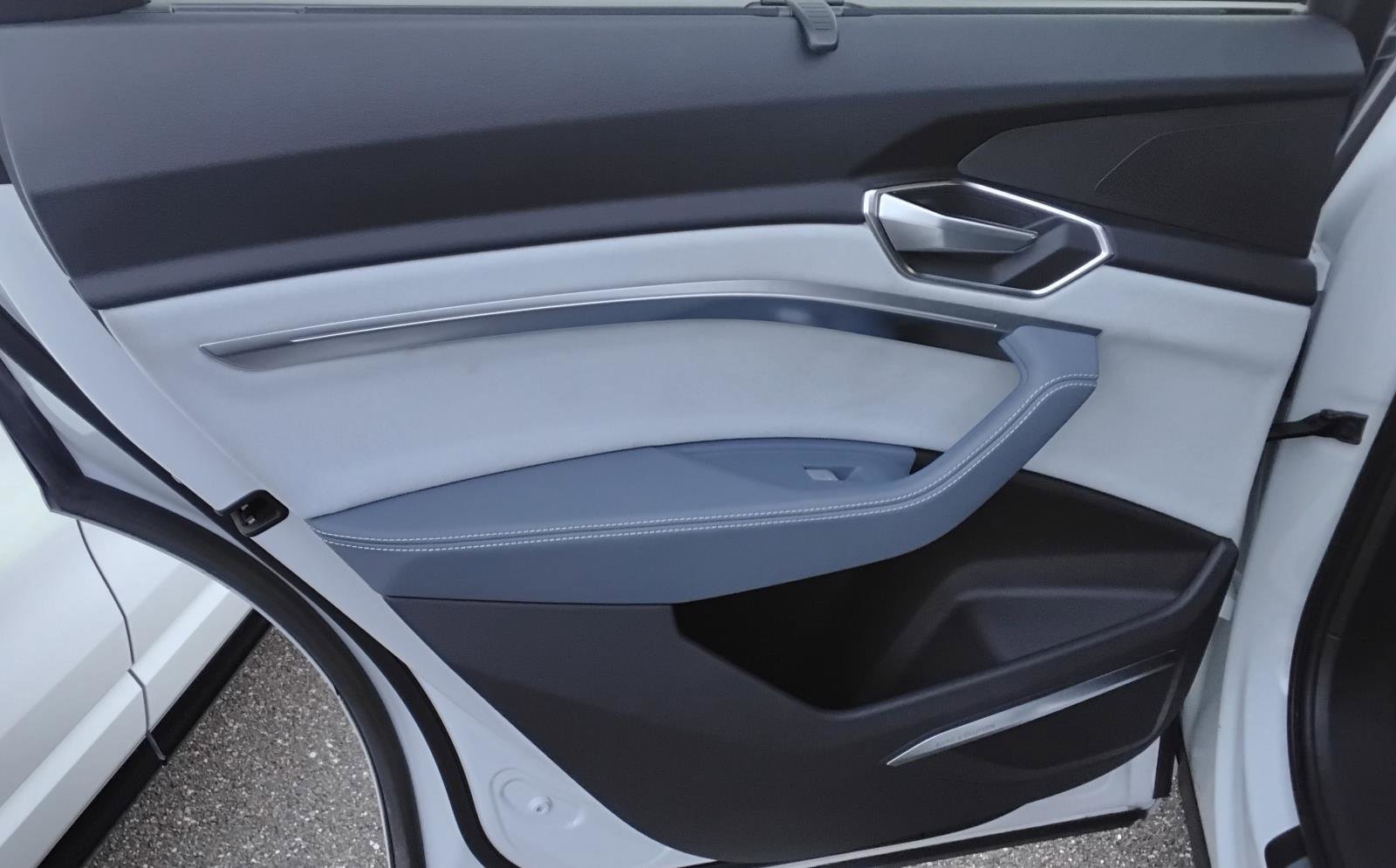 Used 2023 Audi e-tron Prestige w/ Prestige Package image 20