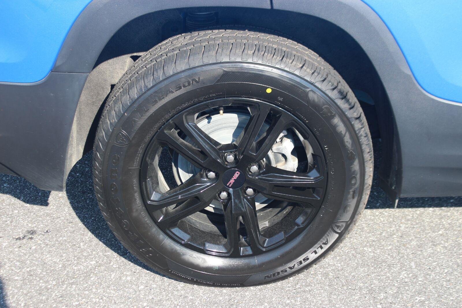 Used 2024 GMC Terrain AT4 w/ Infotainment Package II AWD/4WD image 40