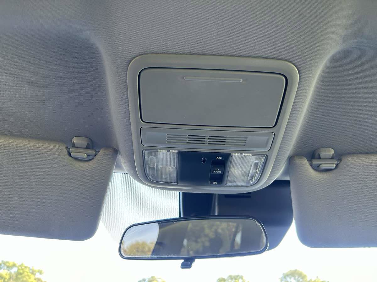 Used 2020 Honda Pilot LX image 15