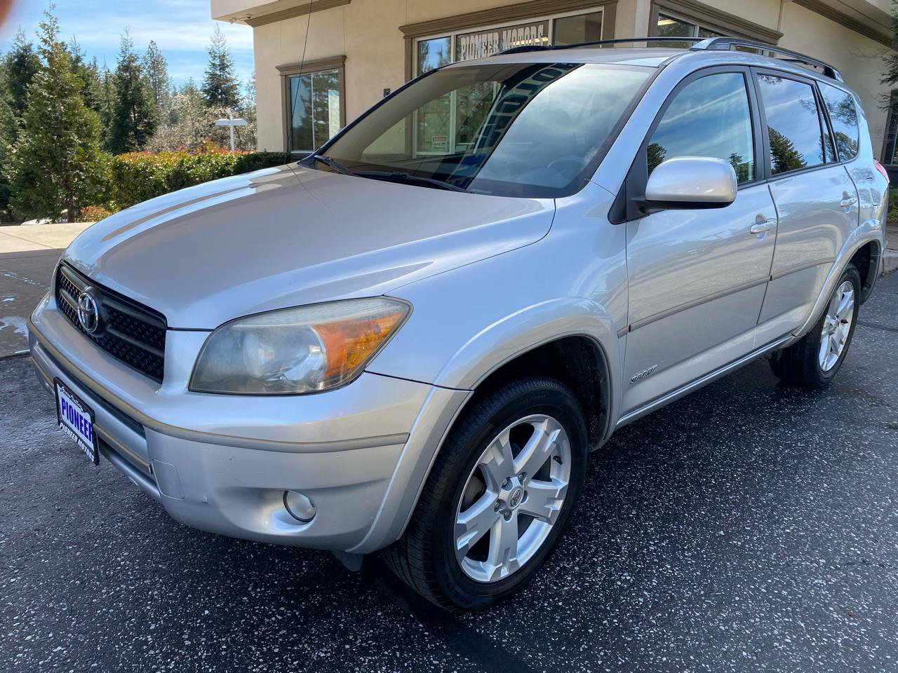 Used 2008 Toyota RAV4 Sport AWD/4WD image 8