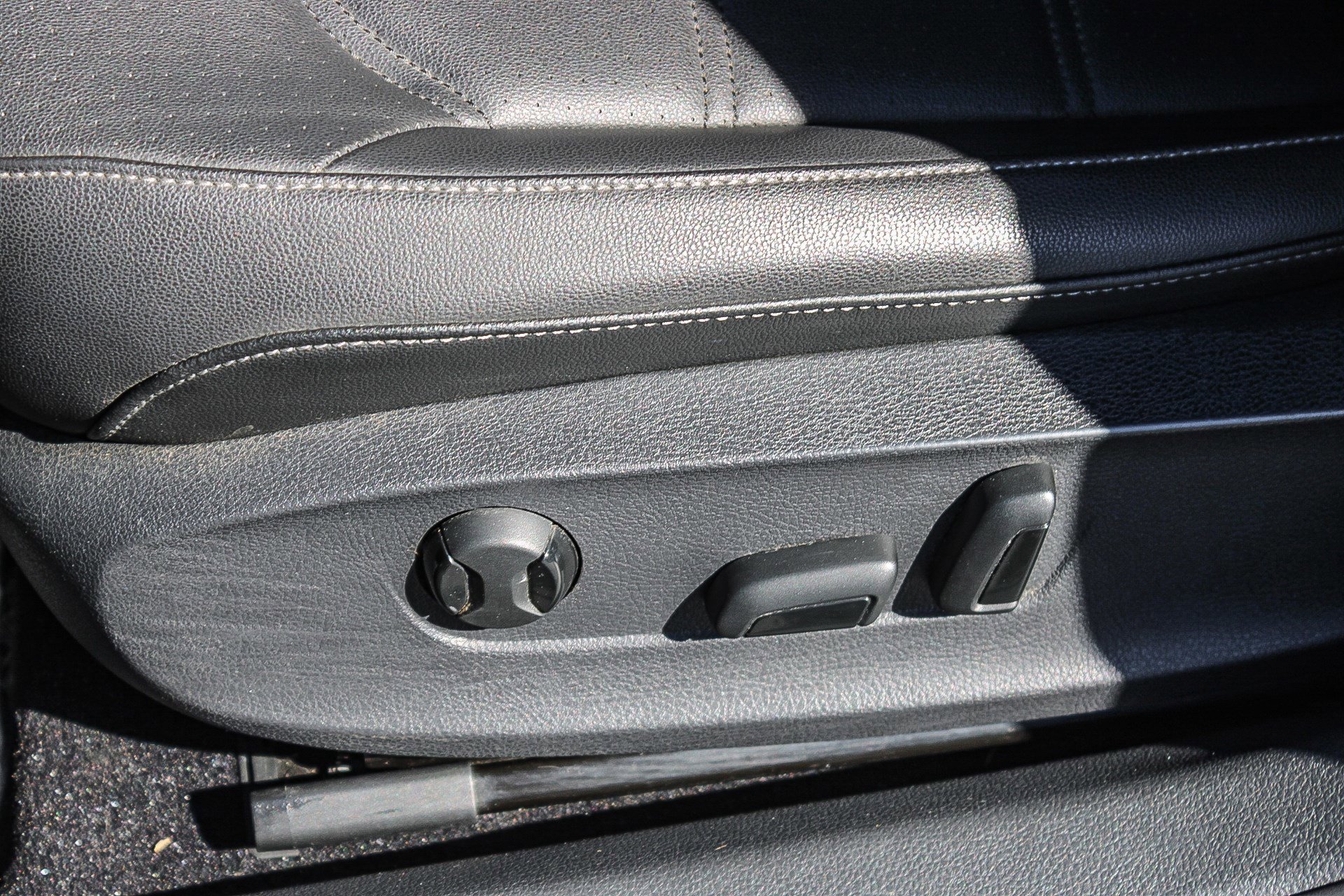 Used 2021 Volkswagen Passat 2.0T R-Line image 22