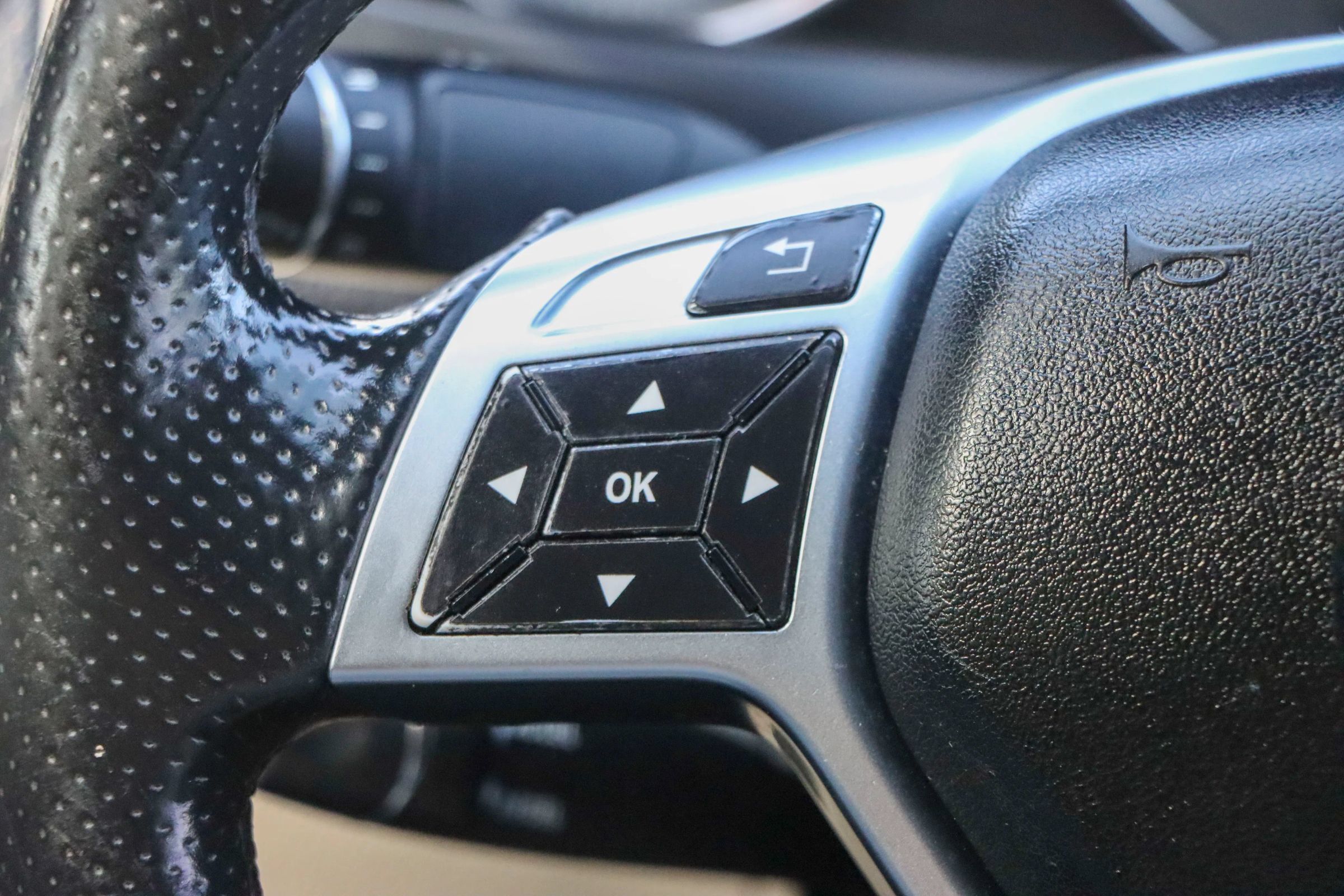 Used 2014 Mercedes-Benz C 300 4MATIC Sedan image 28