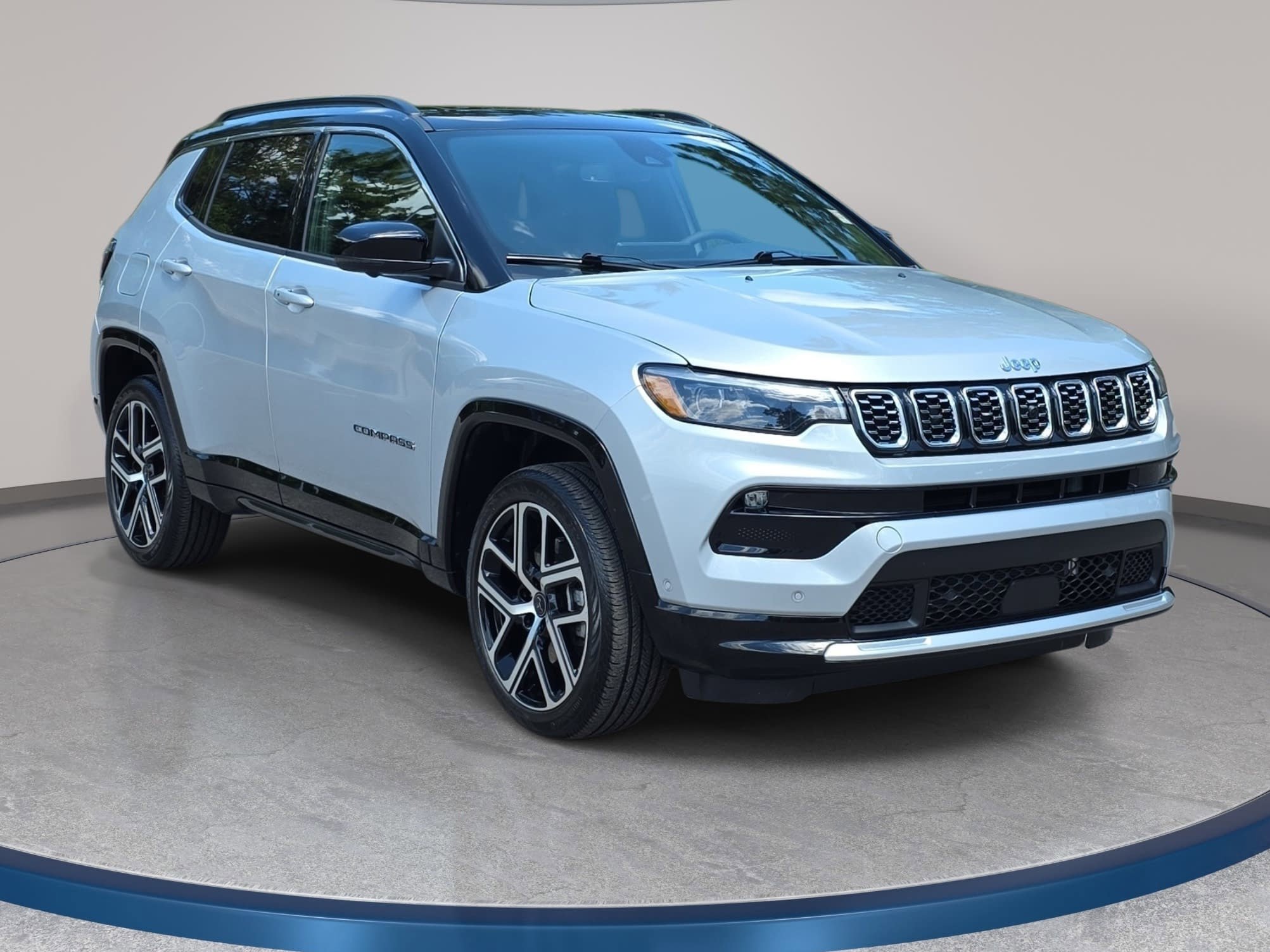 Used 2025 Jeep Compass Limited w/ Elite Group AWD/4WD image 4