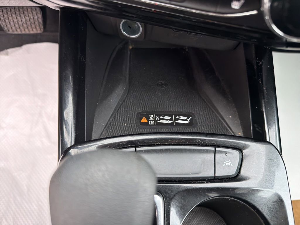 Used 2024 Chevrolet Trax ACTIV w/ Sunroof Package image 19