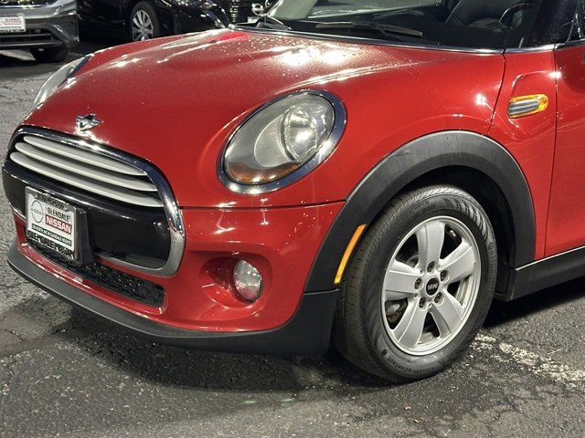 Used 2015 MINI Cooper 2-Door Hardtop image 8