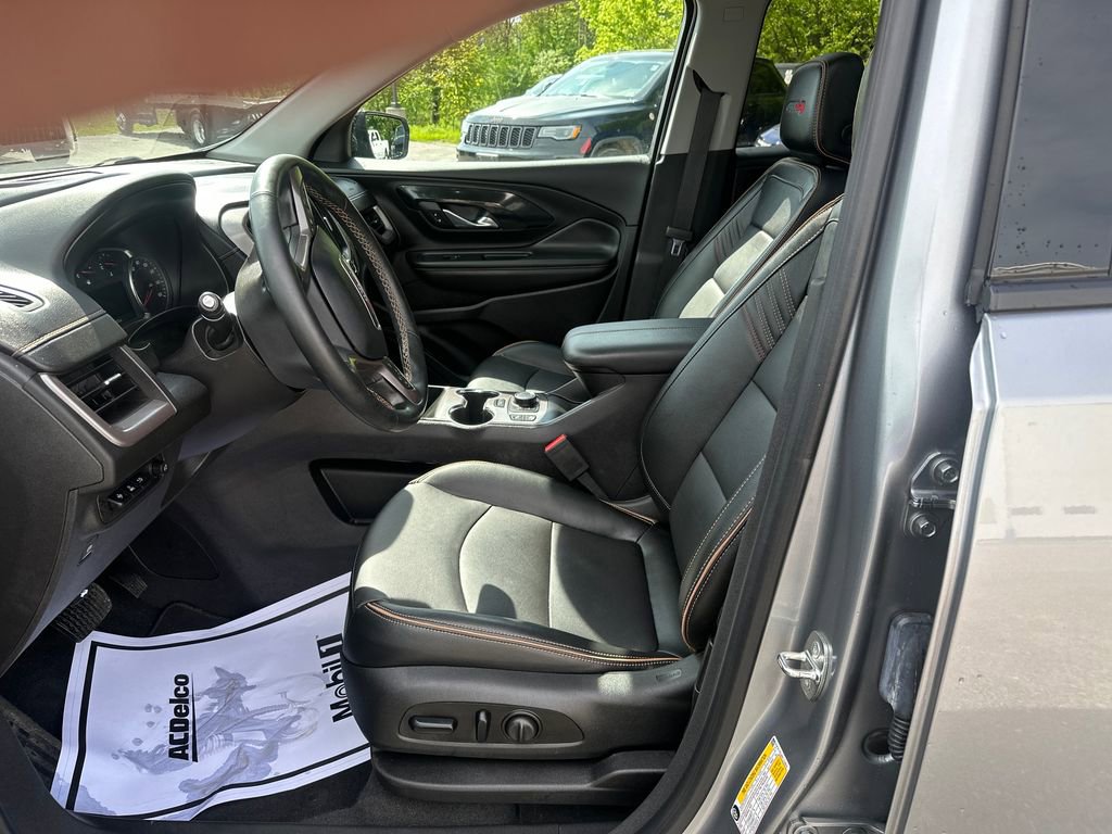Used 2024 GMC Terrain AT4 w/ Infotainment Package II AWD/4WD image 9
