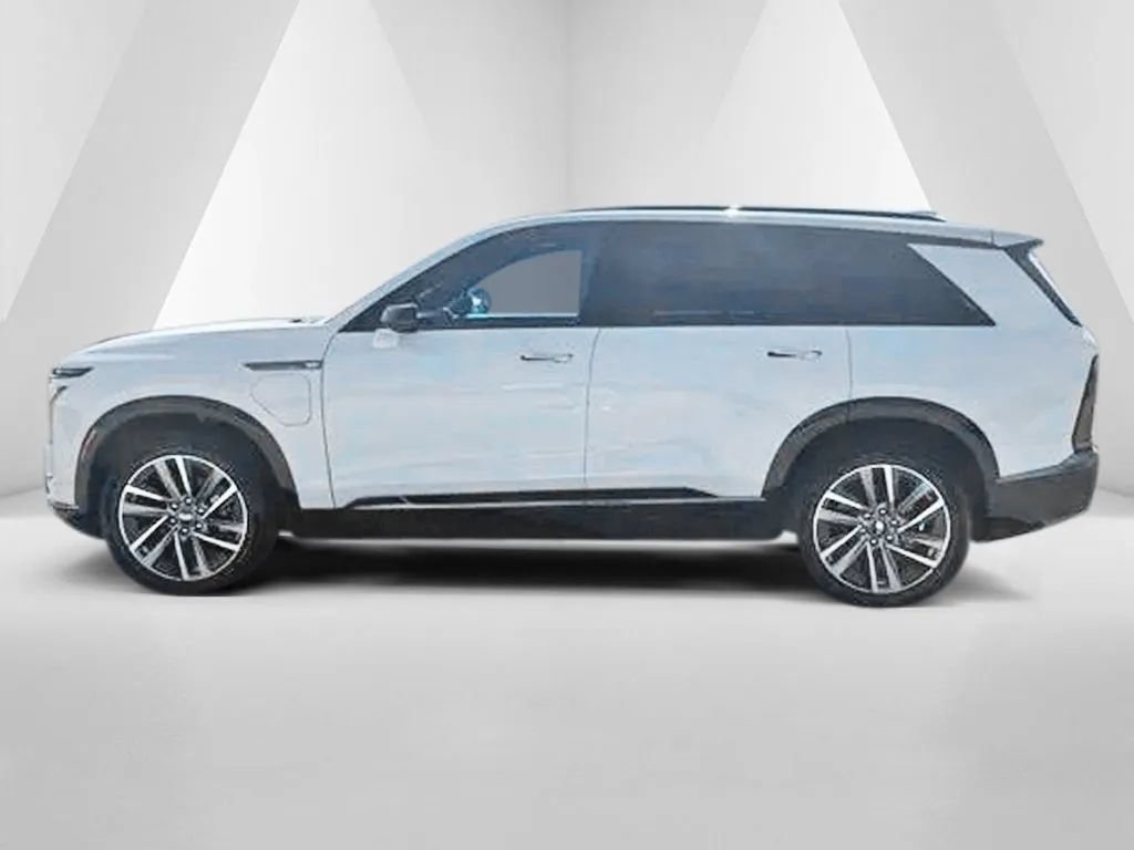 New 2027 Cadillac Vistiq Sport w/ LPO, Floor Liner Package AWD/4WD image 4
