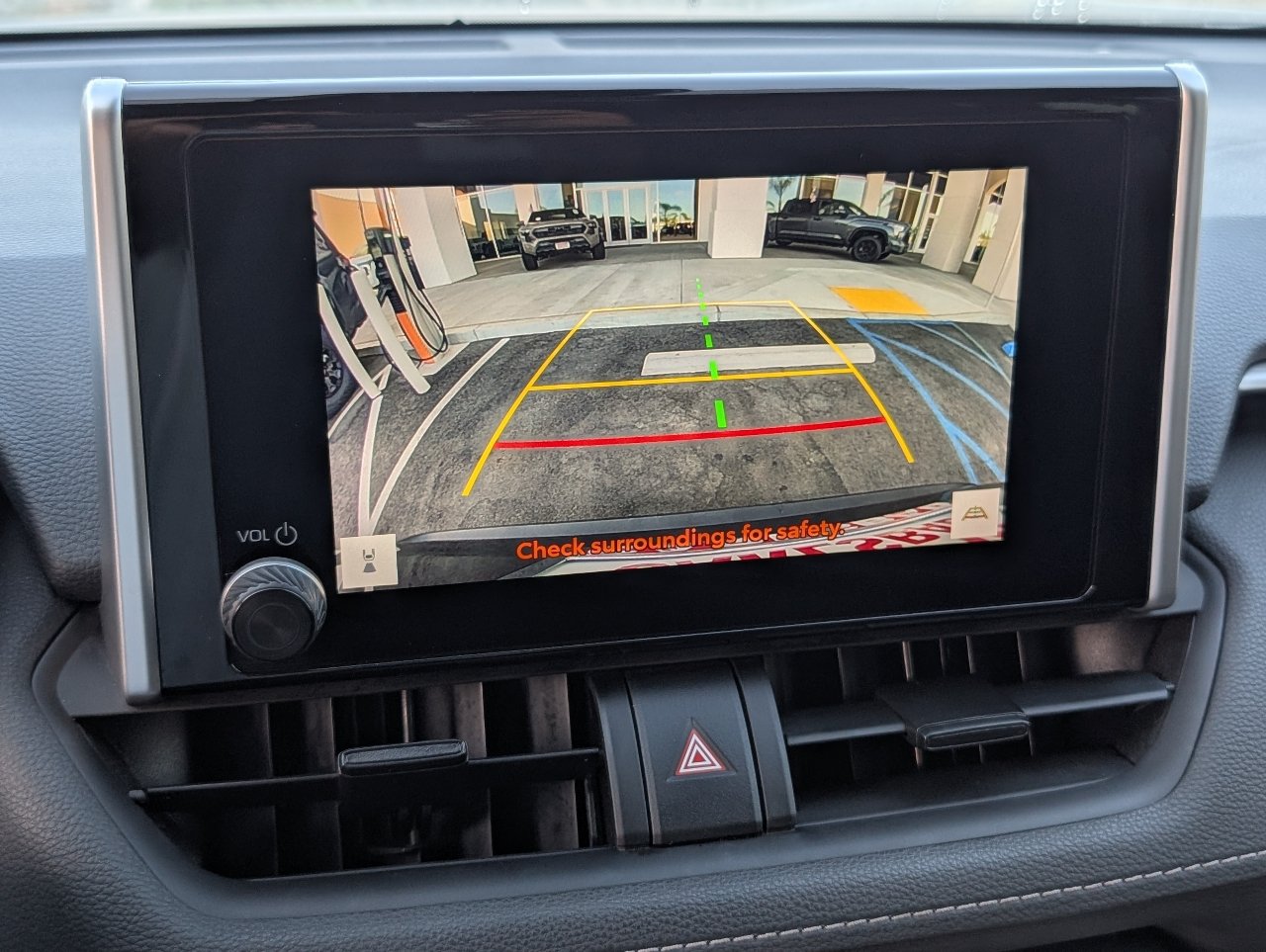 Used 2024 Toyota RAV4 XLE AWD/4WD image 6