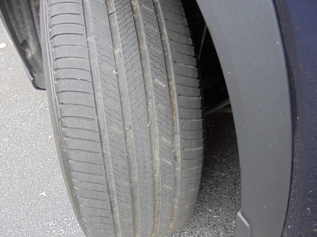 Used 2021 Toyota Highlander XLE AWD/4WD image 34