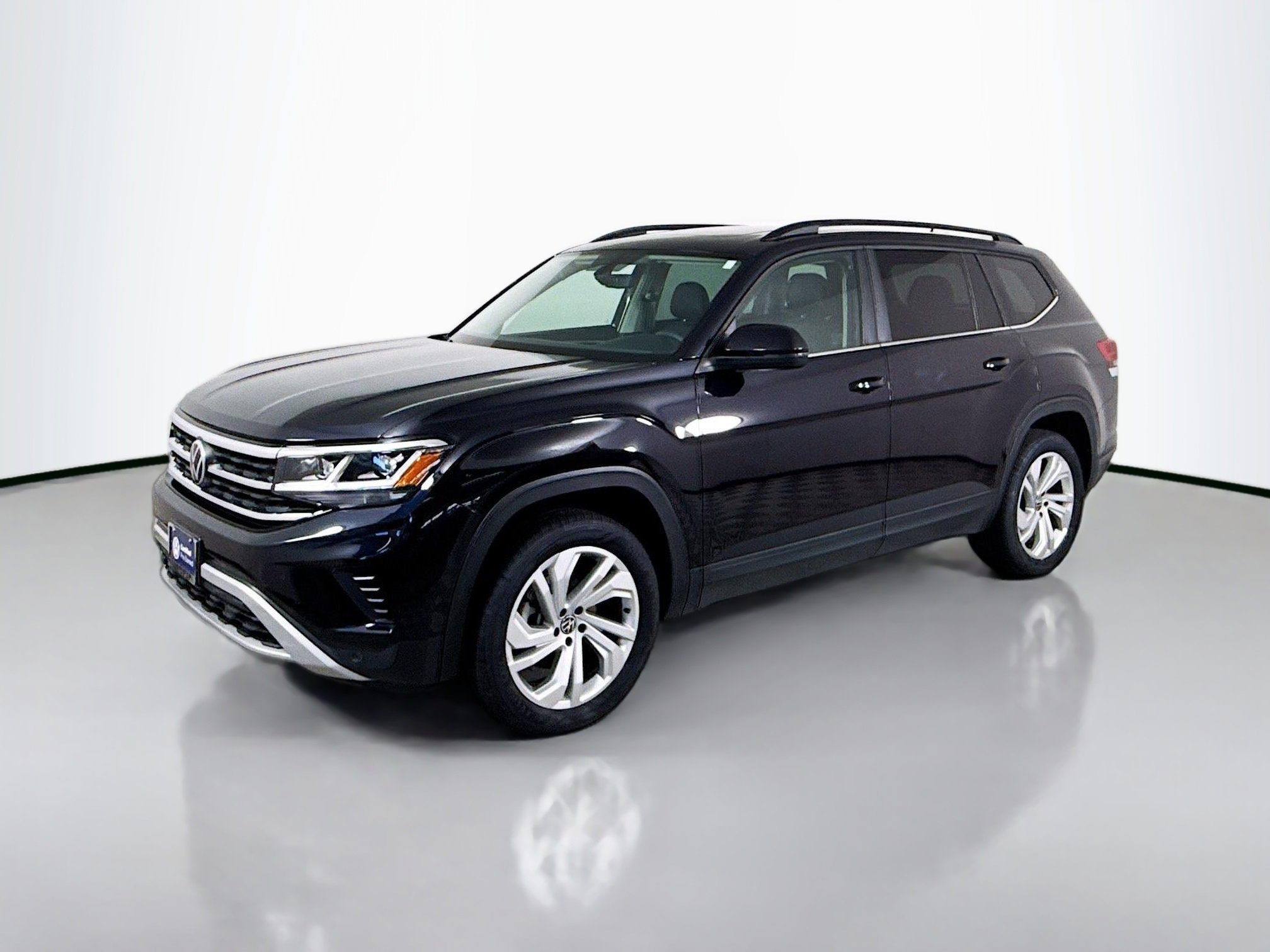 Used 2022 Volkswagen Atlas SE w/ Panoramic Sunroof Package