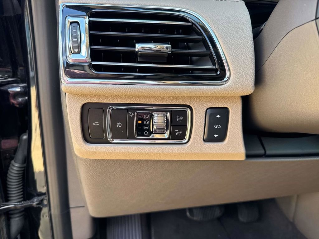 Certified 2024 Lincoln Navigator Reserve image 24