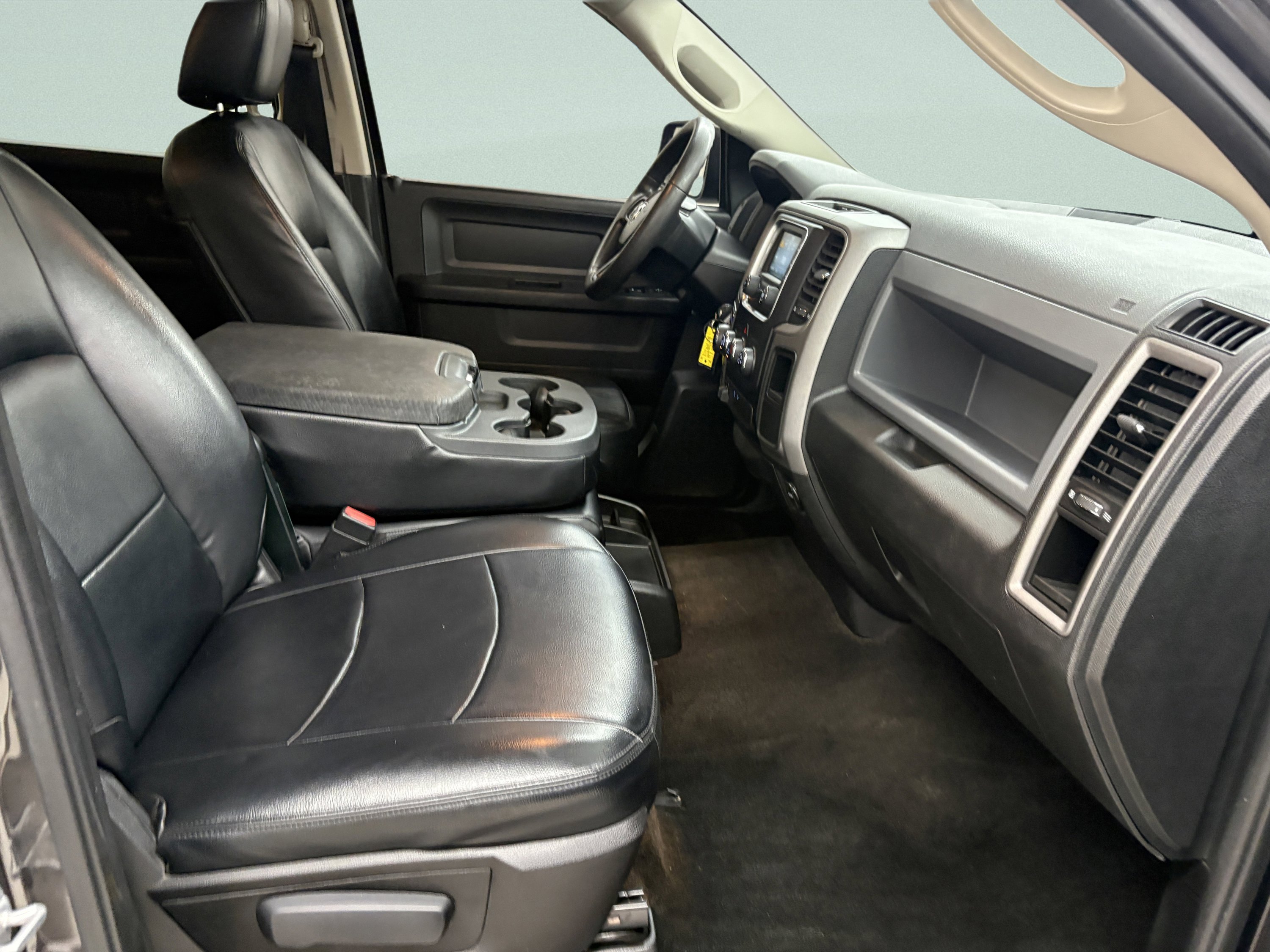 Used 2015 RAM 1500 Express AWD/4WD image 21