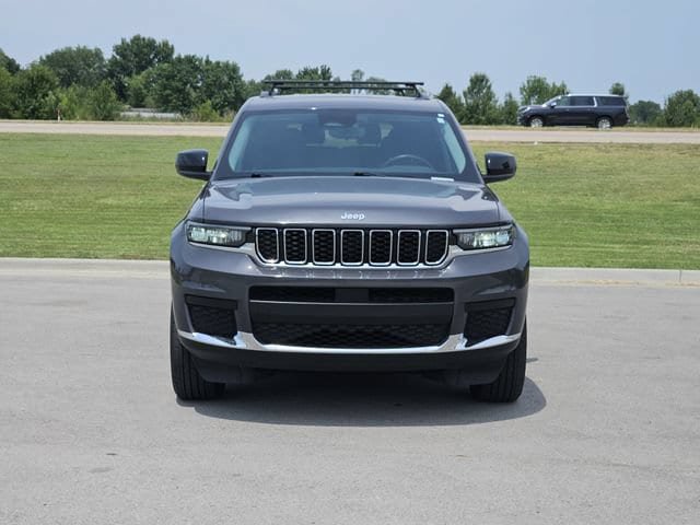 Used 2024 Jeep Grand Cherokee L Laredo w/ MOPAR Finishing Package AWD/4WD image 2