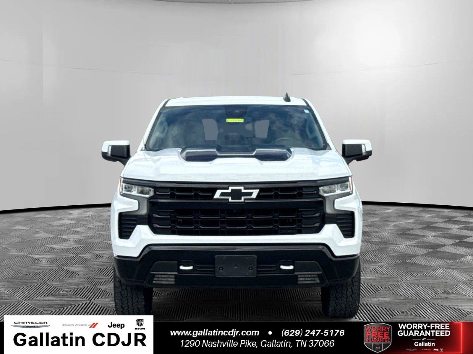 Used 2022 Chevrolet Silverado 1500 LT Trail Boss w/ LT Trail Boss Premium Package AWD/4WD image 2