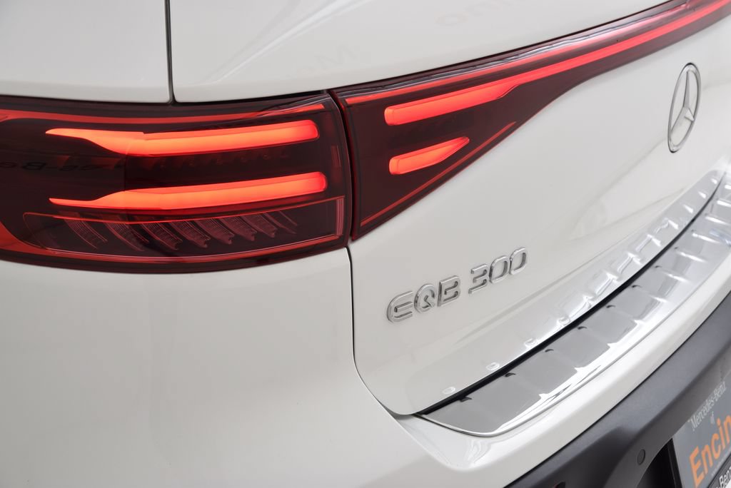 Certified 2024 Mercedes-Benz EQB 300 4MATIC image 13