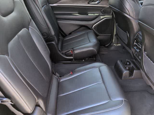 Certified 2023 Jeep Grand Cherokee L Limited w/ Luxury Tech Group II AWD/4WD image 20