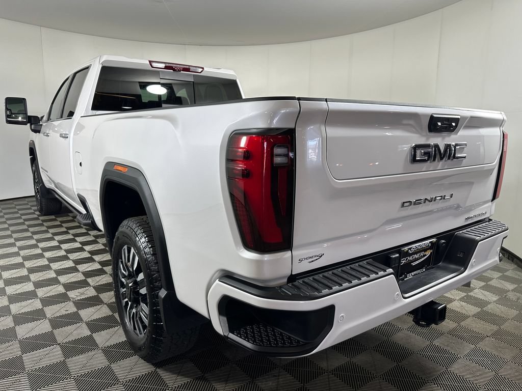Used 2025 GMC Sierra 3500 Denali Ultimate w/ LPO, GMC Protection Package AWD/4WD image 3