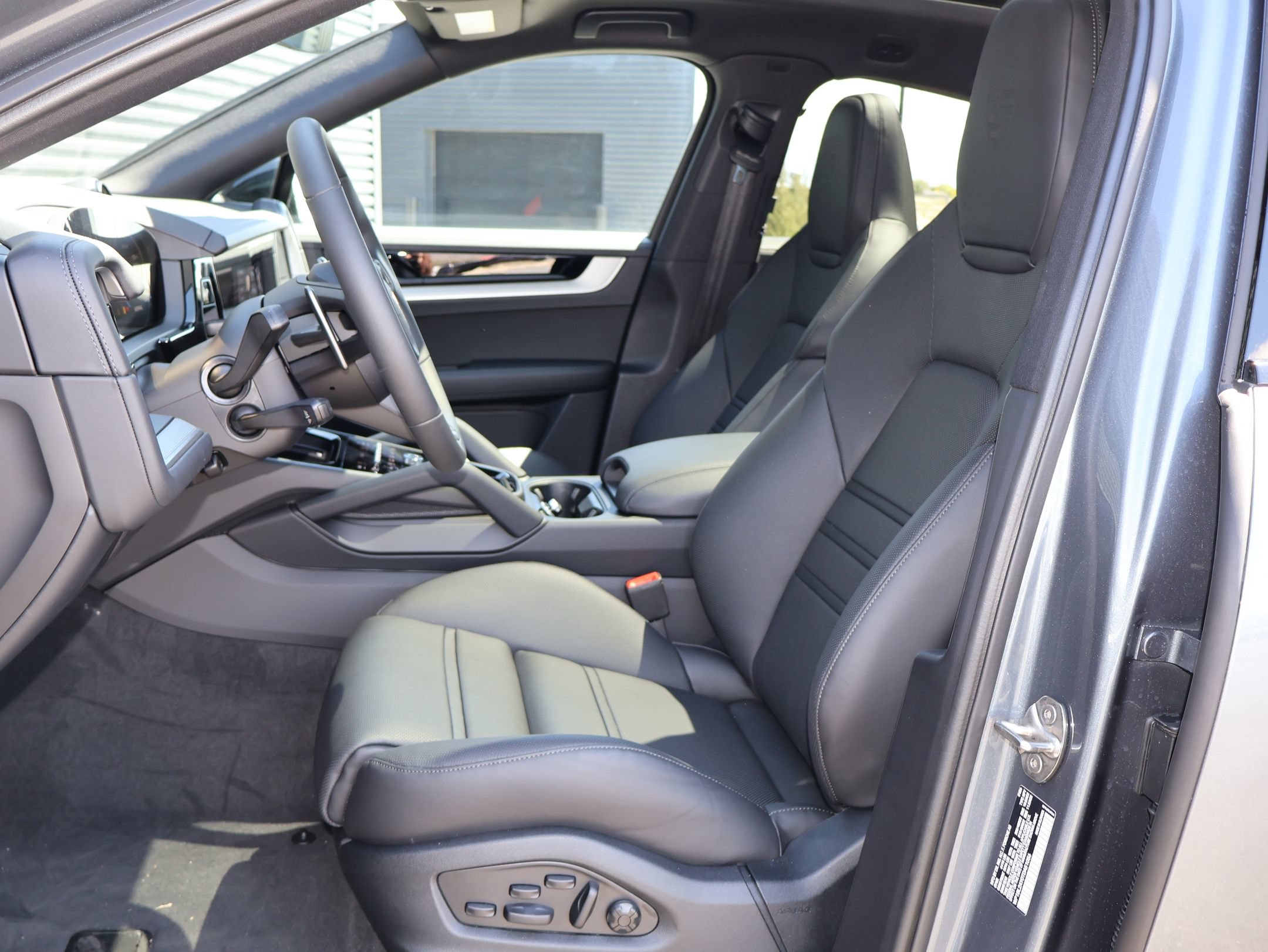New 2026 Porsche Cayenne S AWD/4WD image 5