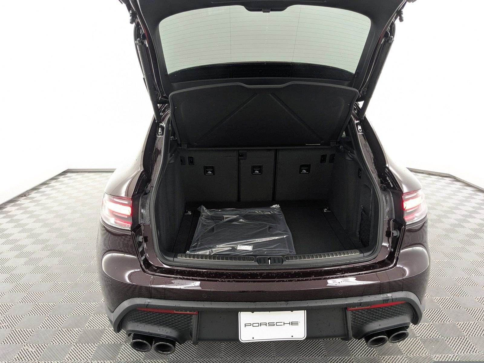 New 2026 Porsche Macan Turbo image 19