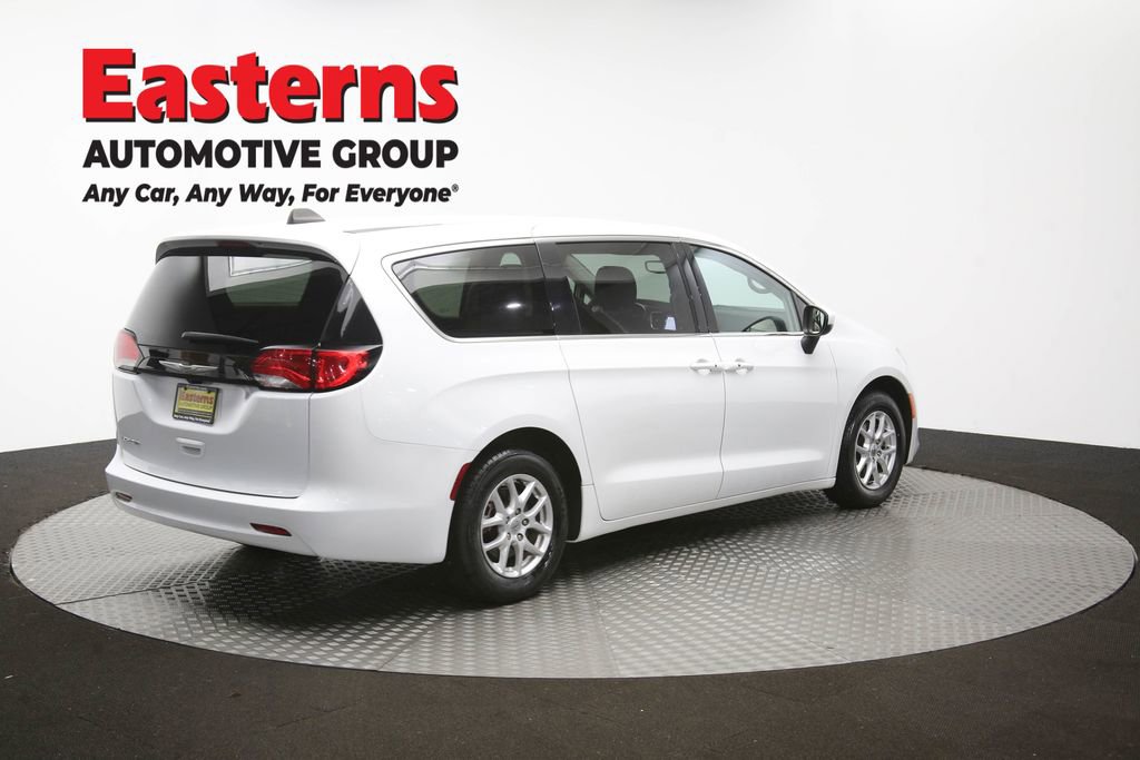 Used 2023 Chrysler Voyager LX FWD image 41