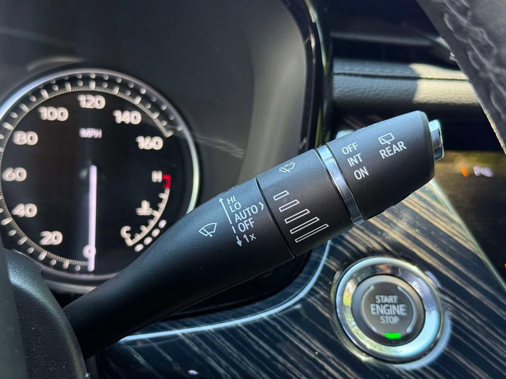 Used 2024 Cadillac XT6 Premium Luxury w/ LPO, Floor Liner Package AWD/4WD image 32