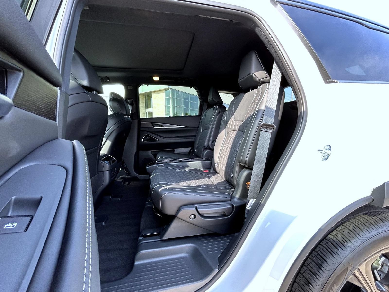 New 2027 INFINITI QX60 Autograph w/ Dark Cargo Package AWD/4WD image 21