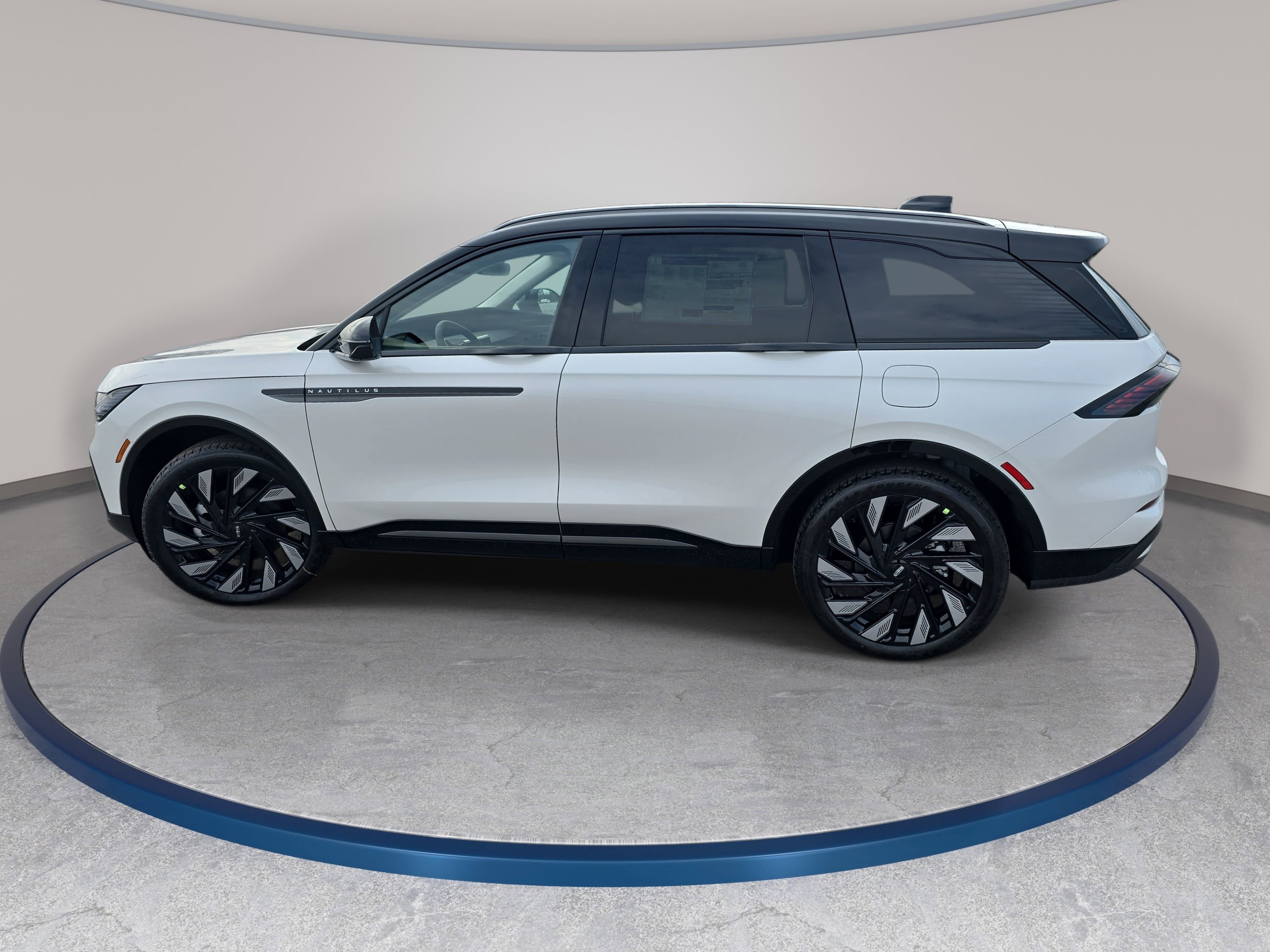 New 2026 Lincoln Nautilus Reserve w/ Jet Appearance Package AWD/4WD image 8