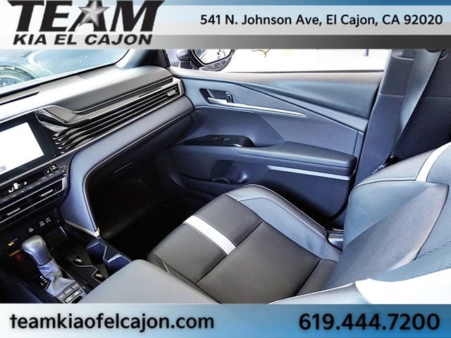 Used 2025 Toyota Camry SE w/ Convenience Package FWD image 21