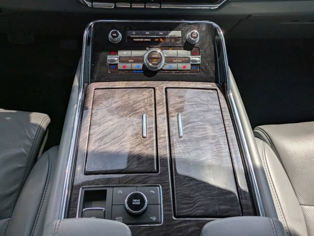 Used 2019 Lincoln Navigator Reserve AWD/4WD image 19