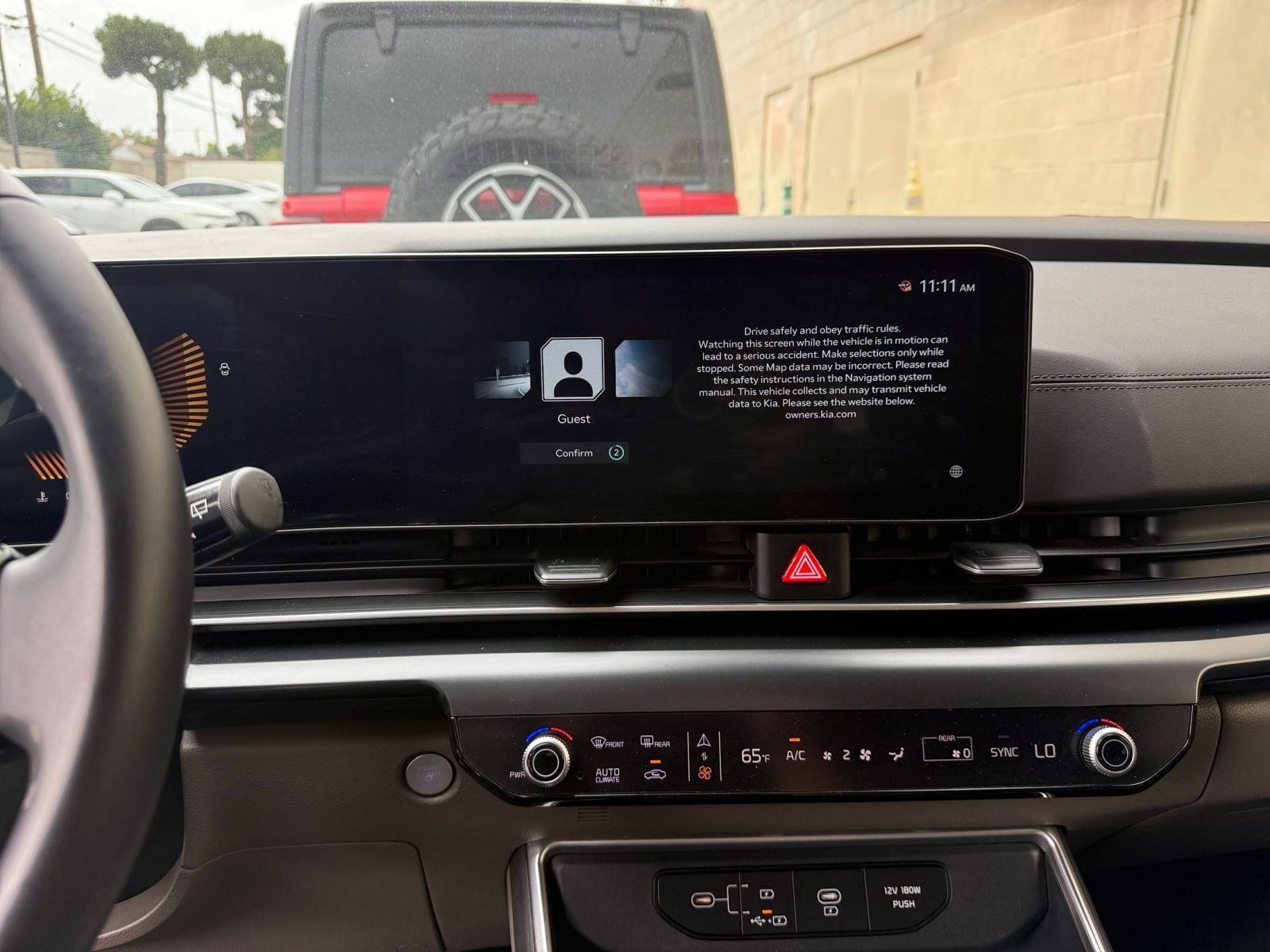 Used 2026 Kia Carnival FWD image 16
