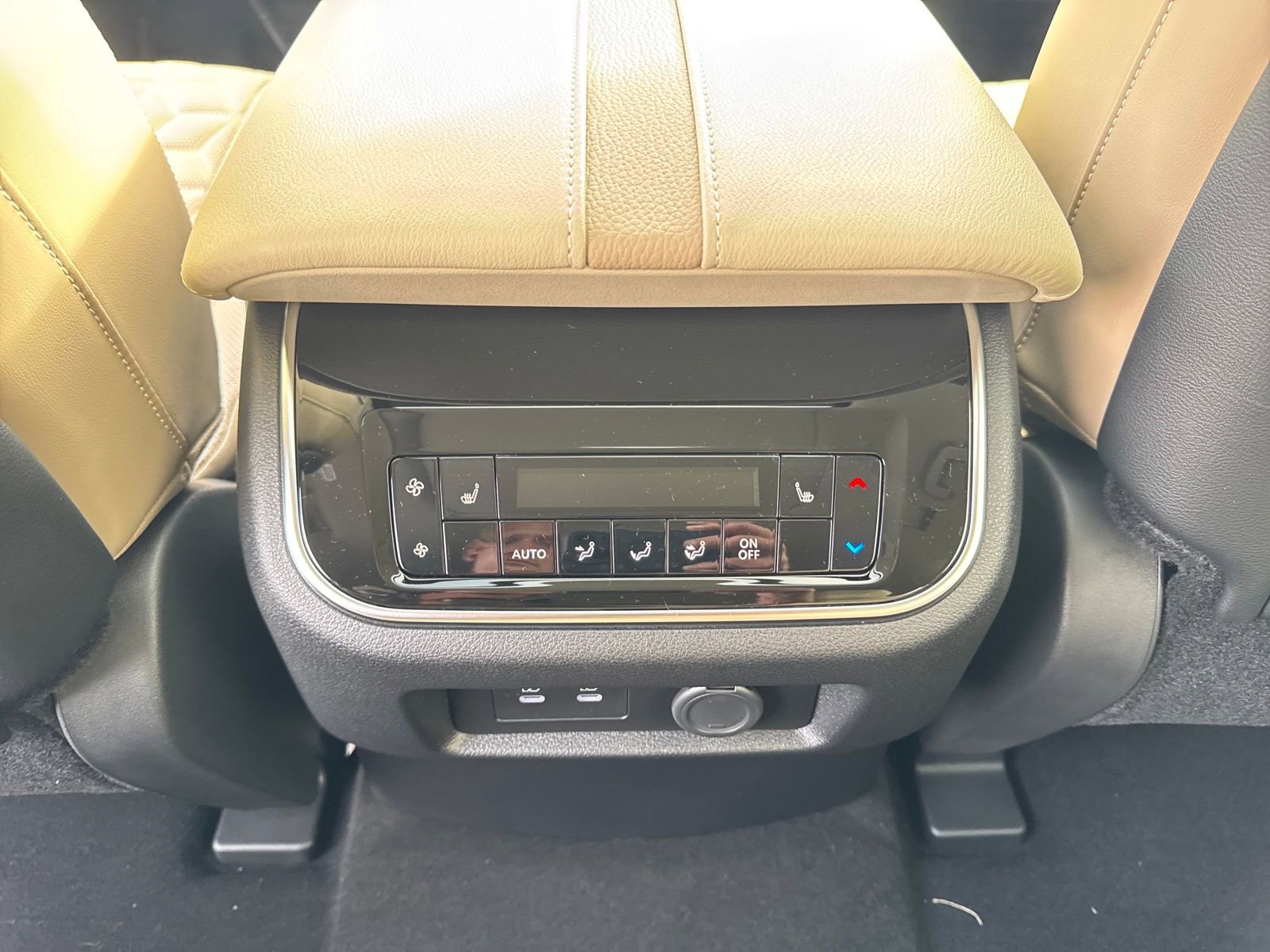 New 2026 Nissan Armada Platinum Reserve image 31
